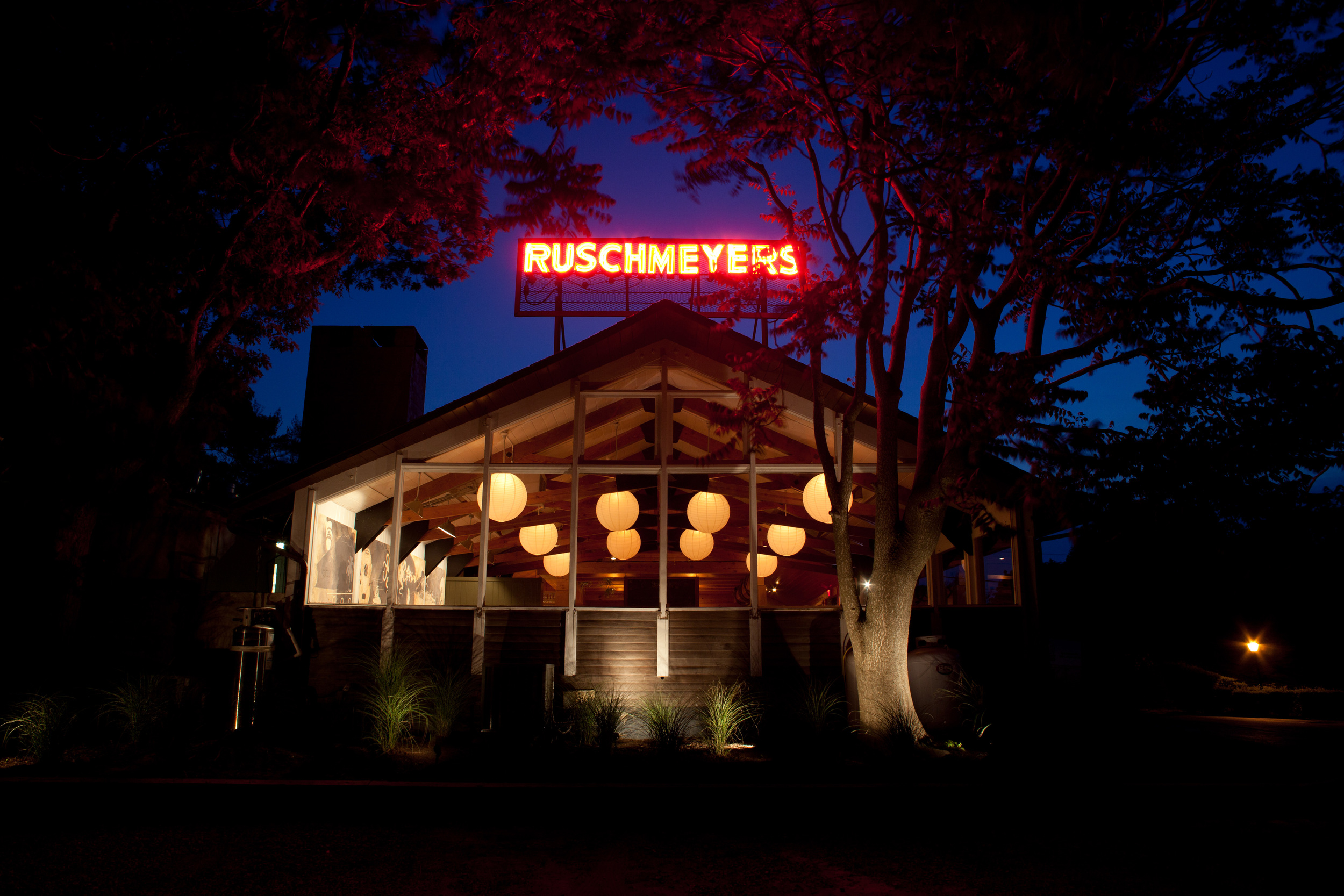 RuschmeyersLarge29.jpg